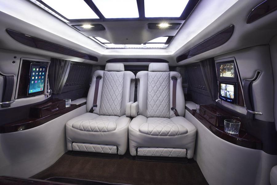 Интерьер Cadillac Escalade by AddArmor 2019 года  (фото 2 из 21)